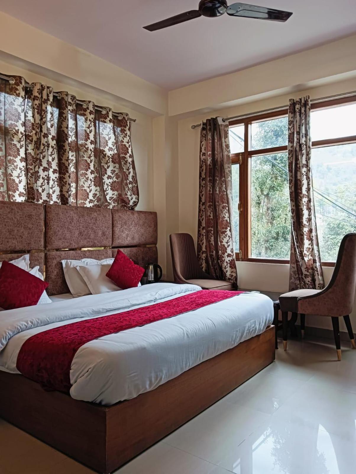 B&B Aston Shimla Hill'S Εξωτερικό φωτογραφία