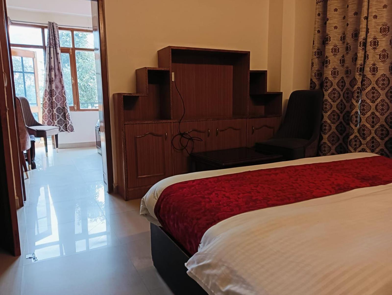 B&B Aston Shimla Hill'S Εξωτερικό φωτογραφία