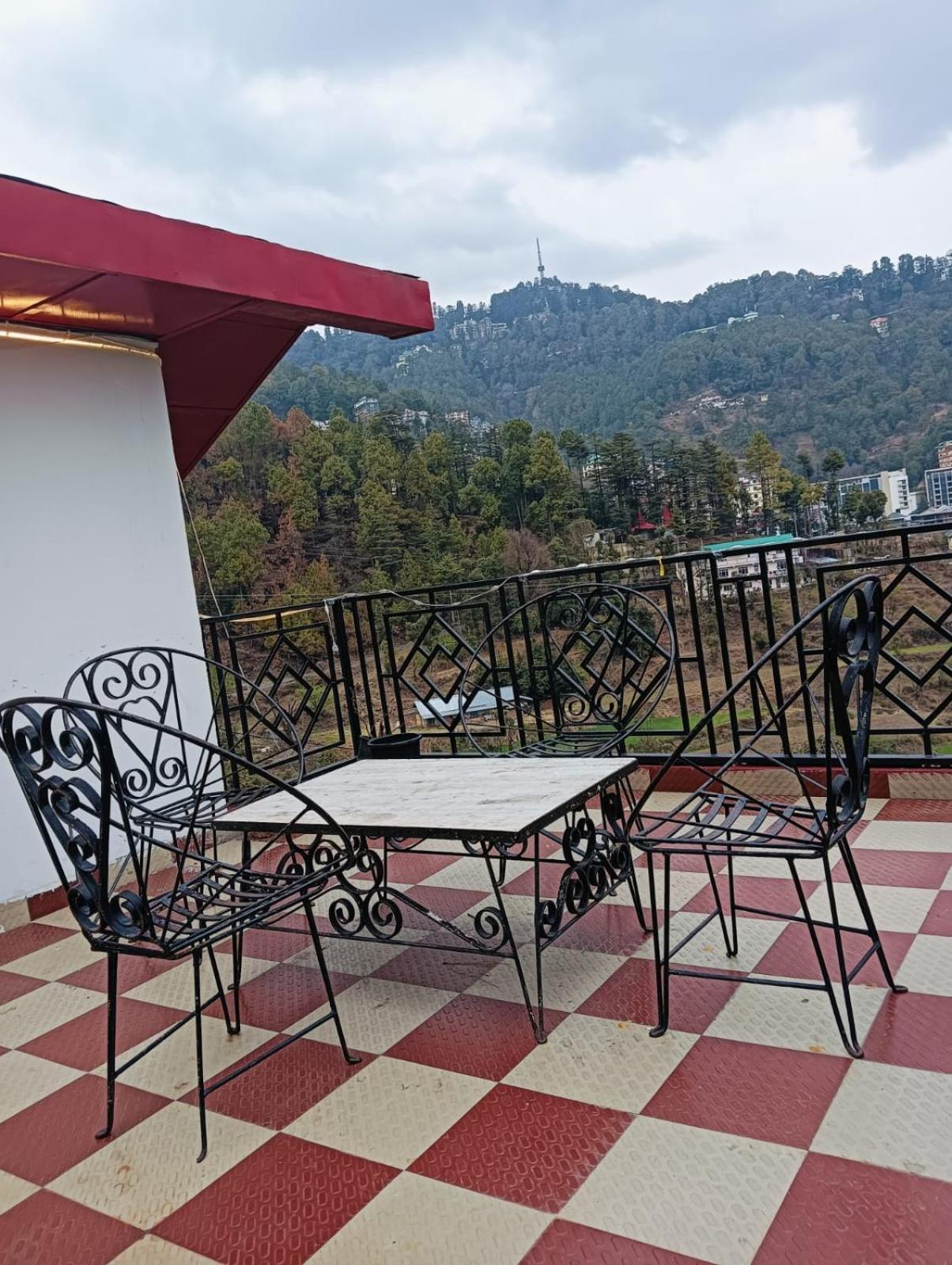 B&B Aston Shimla Hill'S Εξωτερικό φωτογραφία